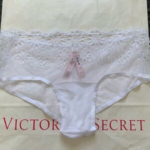 NWT Victoria’s Secret Panty Size Large